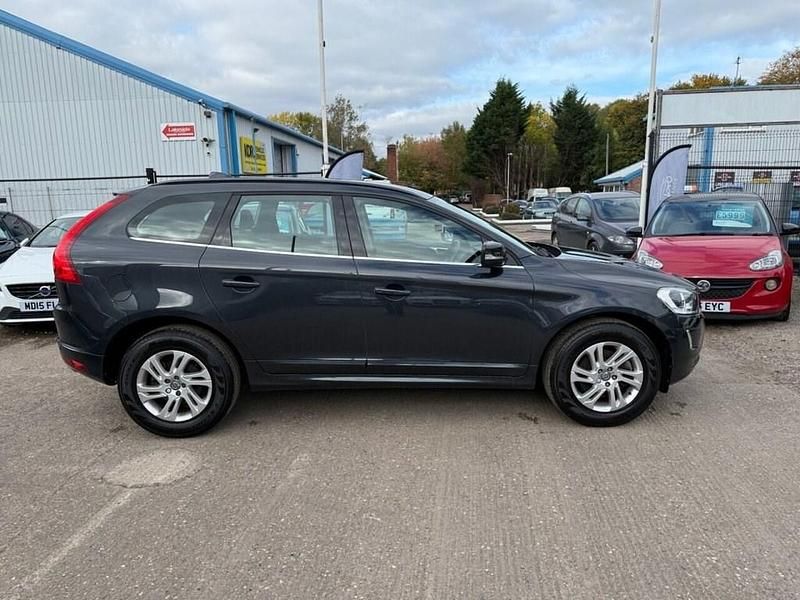 Used Volvo XC60 SE 245 HP (180 kW) 2017 Grey SUV