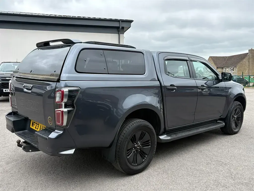 Used Isuzu D-Max 2023 Grey Pickup