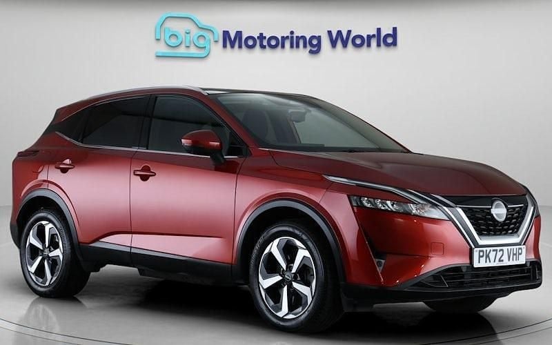 Used Nissan Qashqai N-Connecta 190 HP (139 kW) 2023 Red SUV
