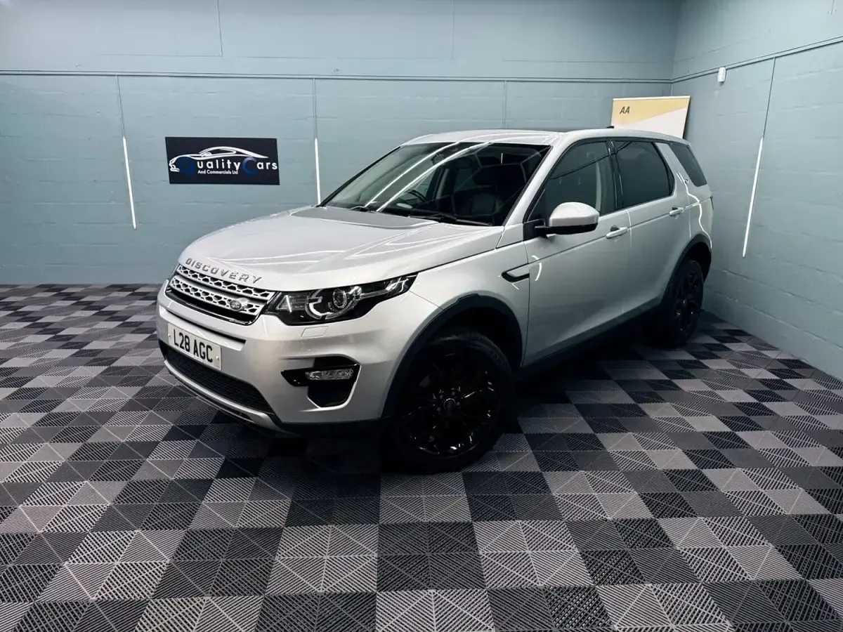 Used Land Rover Discovery 5 HSE 2017 Silver SUV
