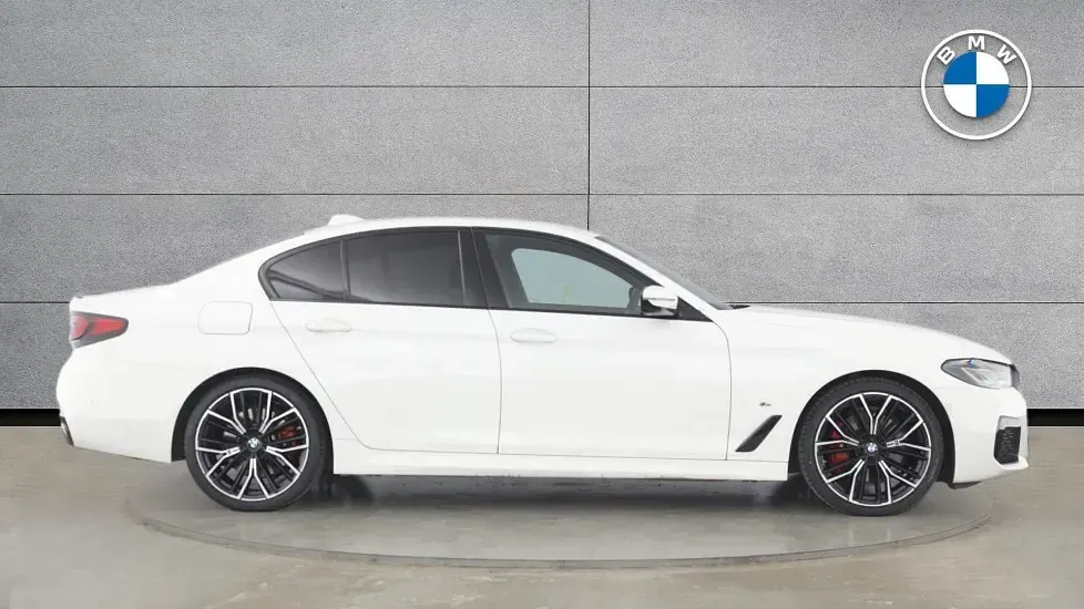 Used BMW 520 M Sport 190 HP (139 kW) 2022 White Sedan