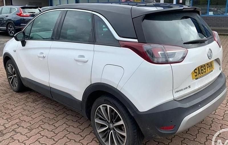 Used Vauxhall Crossland X Elite 2019 Summit white SUV