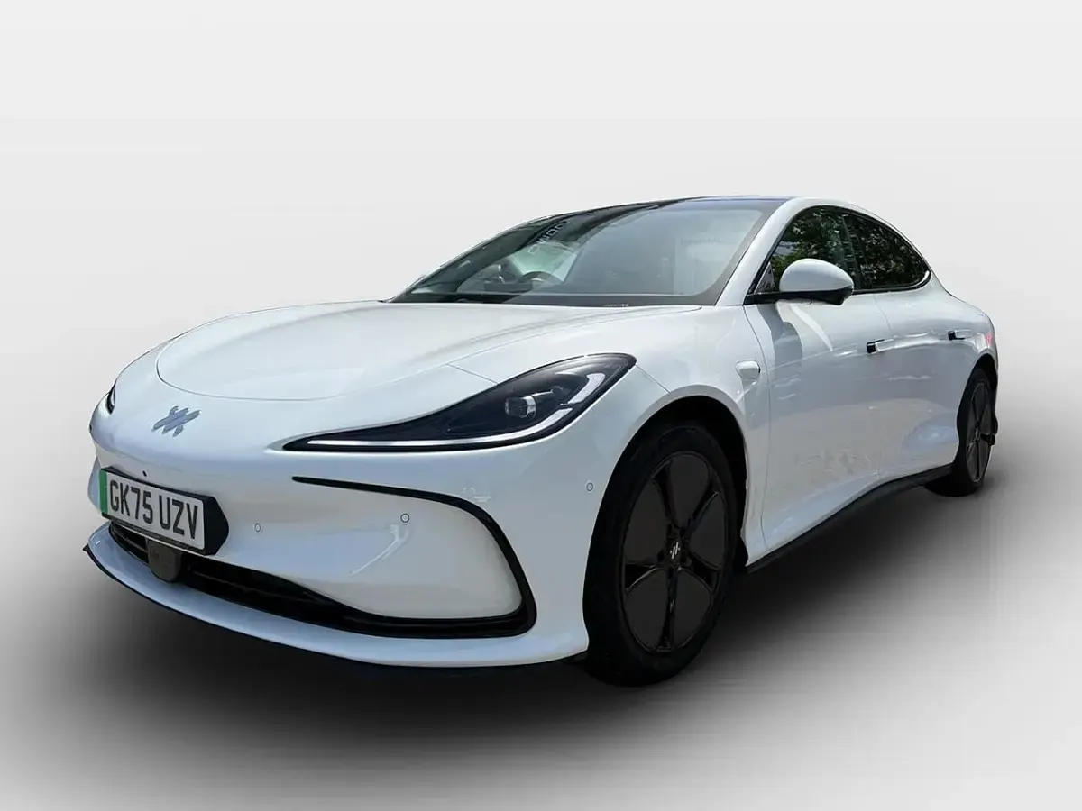 Used MG IM5 216 kW (295 HP) 2025 White Hatchback