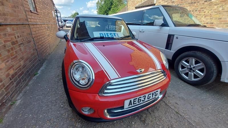 Red Used 2013 Mini Cooper D Hatch Hatchback | £3,090 (Good price) - Image 1/4
