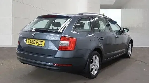 Used Skoda Octavia SE 150 HP (110 kW) 2018 Grey Estate
