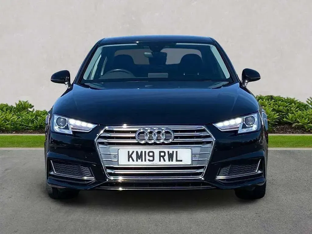 Used Audi A4 Sport 150 HP (110 kW) 2019 Black Sedan