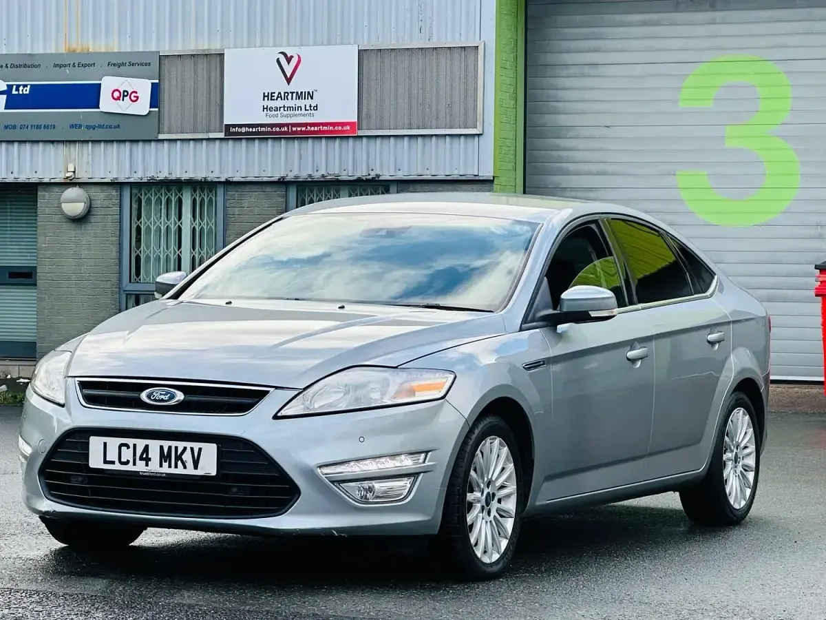 Używany Ford Mondeo Business Edition 115 KM (84 kW) 2014 Srebrny Hatchback
