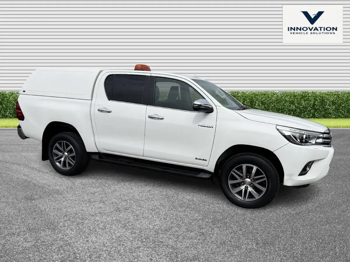 Gebraucht Toyota HiLux 150 PS (110 kW) 2018 Weiß Pickup