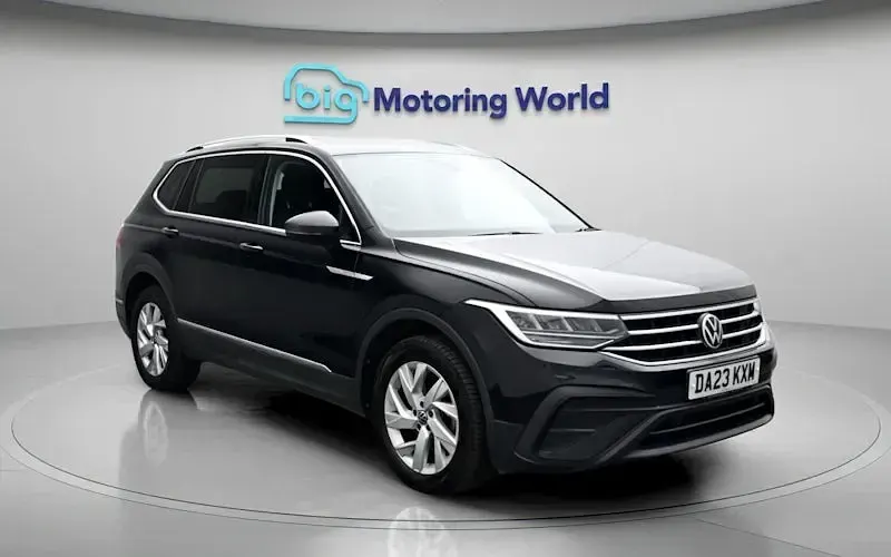 Used VW Tiguan Allspace Life 150 HP (110 kW) 2023 Black SUV
