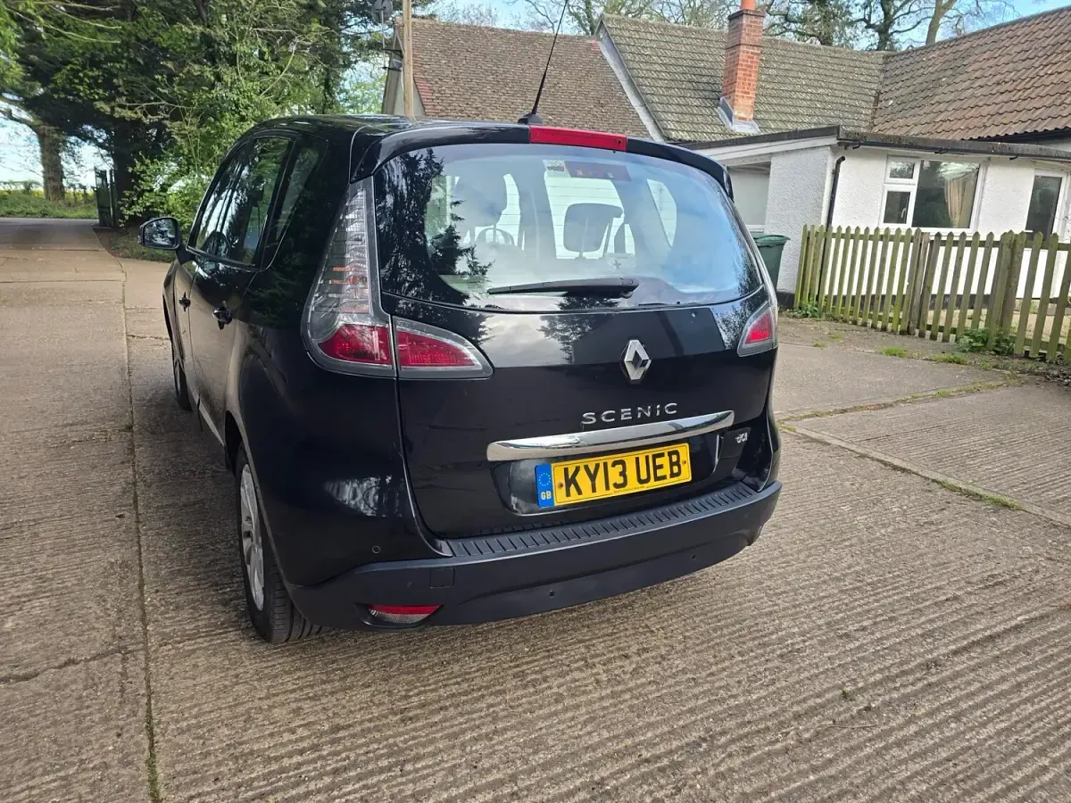 Used Renault Scénic III Dynamique 110 HP (80 kW) 2013 Black MPV