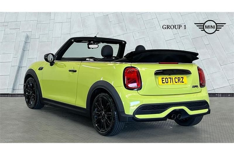 Used Mini Cooper S Cabriolet Comfort 178 HP (130 kW) 2021 Zesty yellow Cabriolet