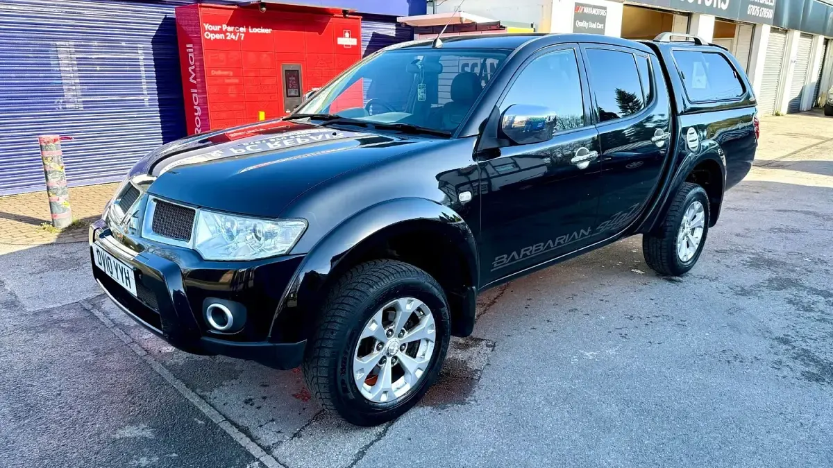 Used Mitsubishi L200 176 HP (129 kW) 2010 Black Pickup