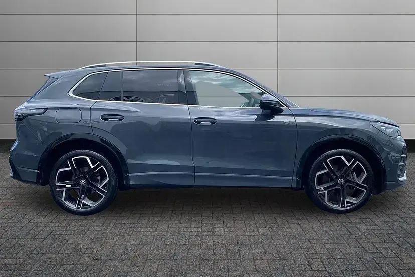 Used VW Tiguan R-line 150 HP (110 kW) 2026 Grey SUV