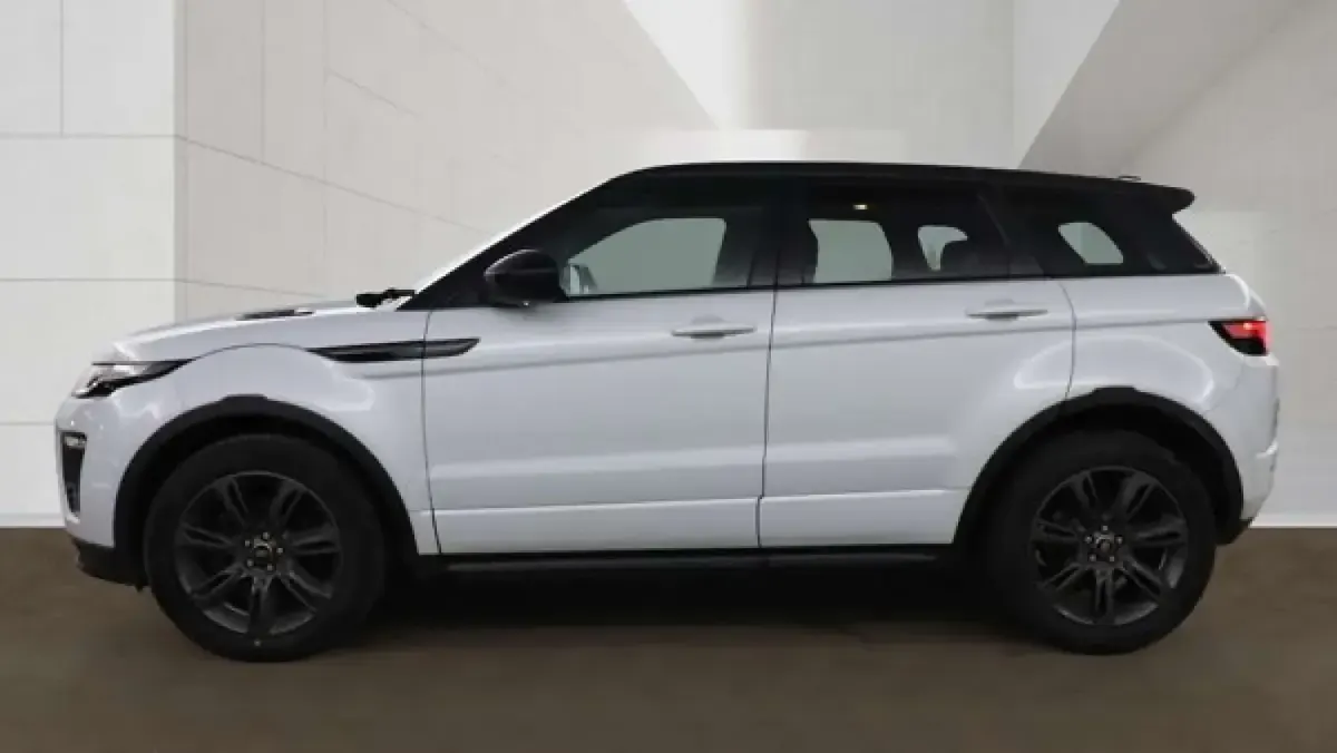 Used Land Rover Range Rover evoque Landmark 180 HP (132 kW) 2018 White Estate