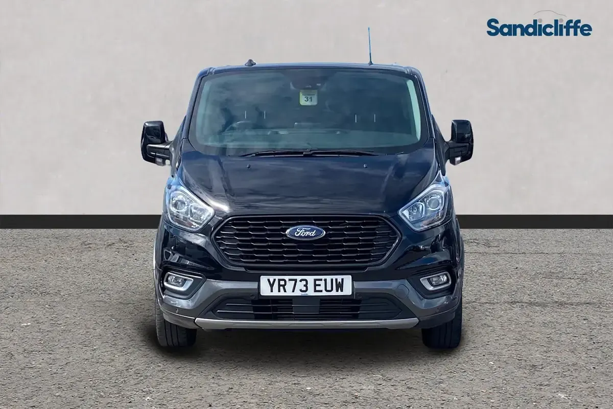 Usado Ford Transit Custom Active 170 HP (125 kW) 2023 Preto Van