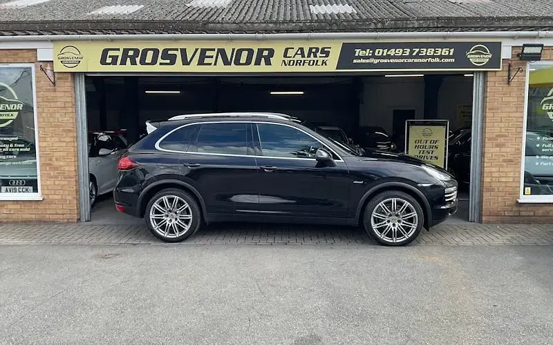 Used Porsche Cayenne Platinum Edition 245 HP (180 kW) 2014 SUV