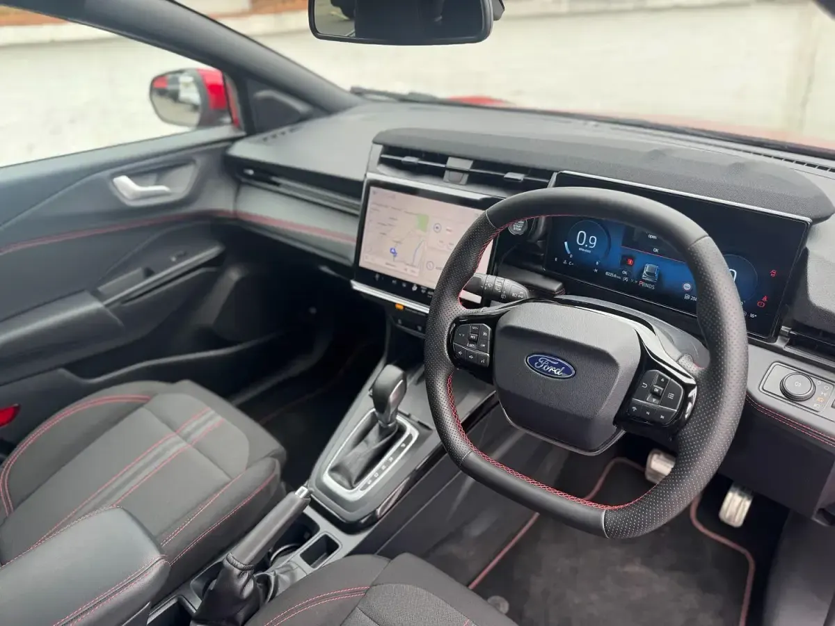Używany Ford Puma ST-Line 125 KM (91 kW) 2025 Czerwony SUV