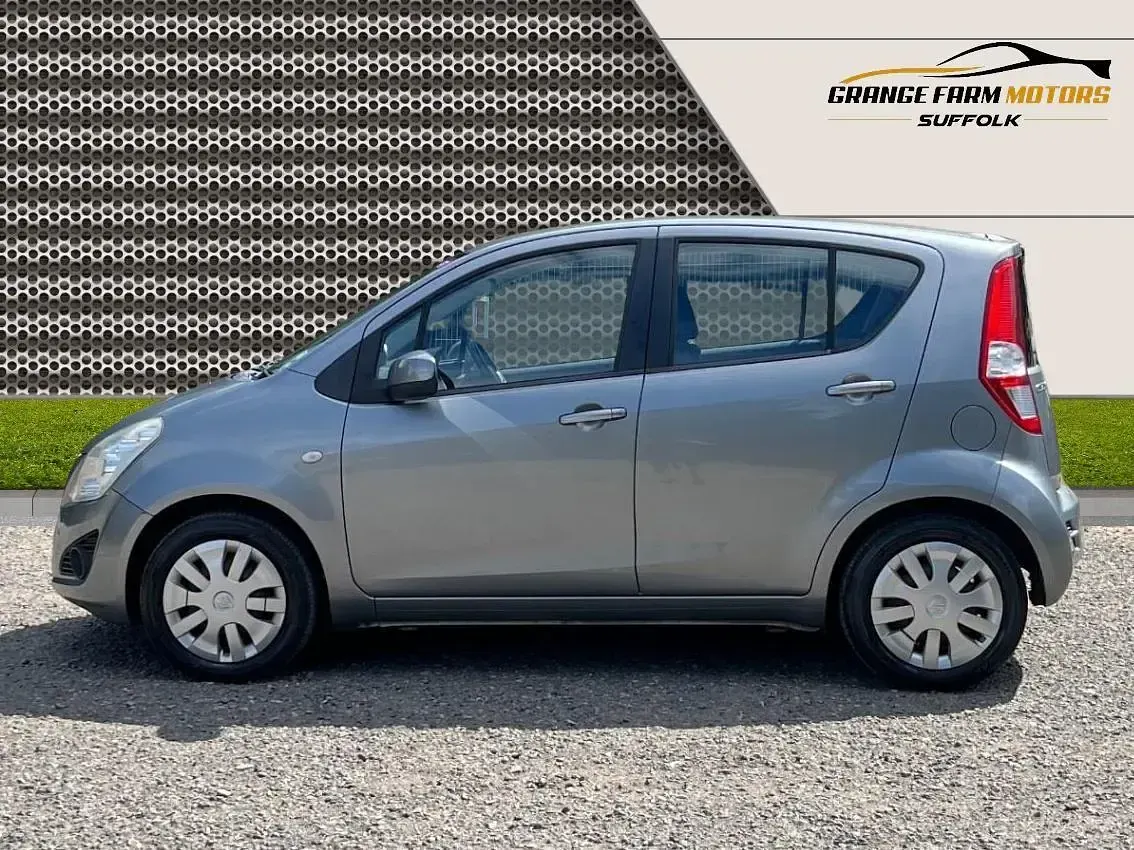 Used Suzuki Splash 68 HP (50 kW) 2012 Grey Hatchback