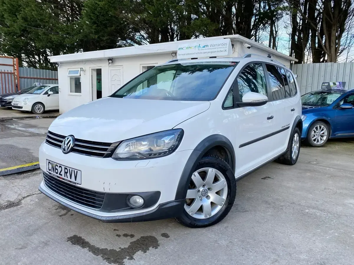 Used VW Touran SE 140 HP (102 kW) 2013 White MPV