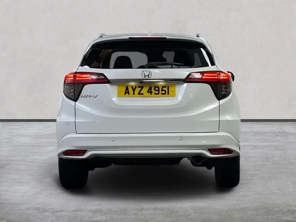 Używany Honda HR-V EX 130 KM (95 kW) 2020 Biały SUV