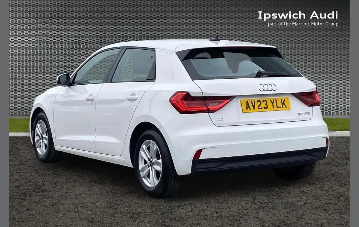 Used Audi A1 Design 108 HP (79 kW) 2023 White Hatchback