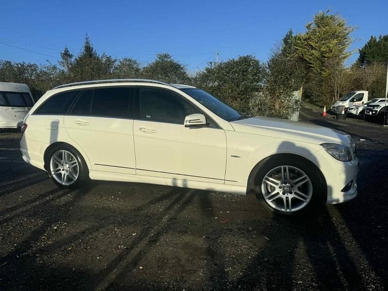 Used Mercedes C250 Elegance 2010 White Estate