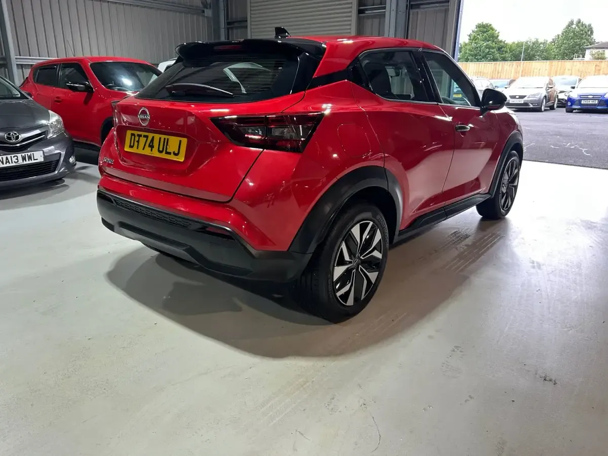 Used Nissan Juke Acenta Premium 114 HP (83 kW) 2025 Red SUV