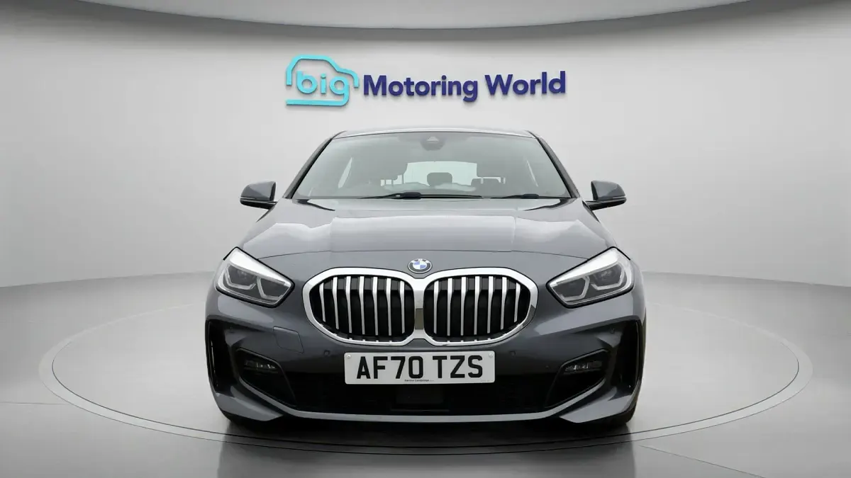 Used BMW 118 M Sport 140 HP (102 kW) 2020 Grey Hatchback