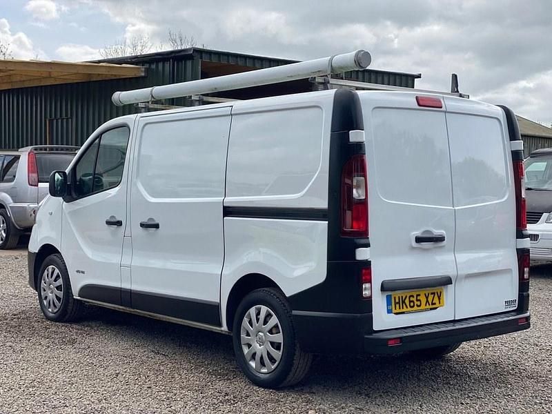 Used Renault Trafic Business 2015 White MPV