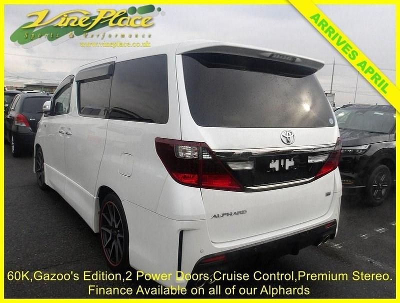 Usado Toyota Alphard 2013 Branco Monovolume