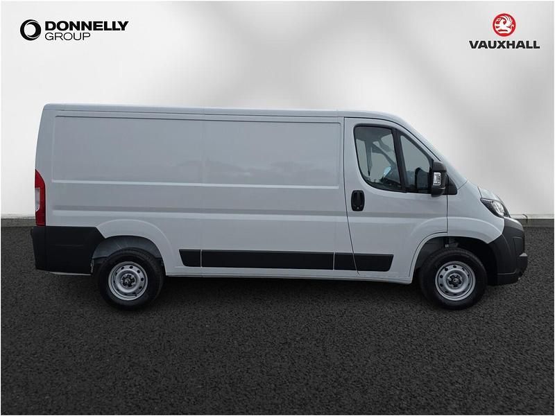 New Vauxhall Movano S 138 HP (101 kW) 2025 White MPV