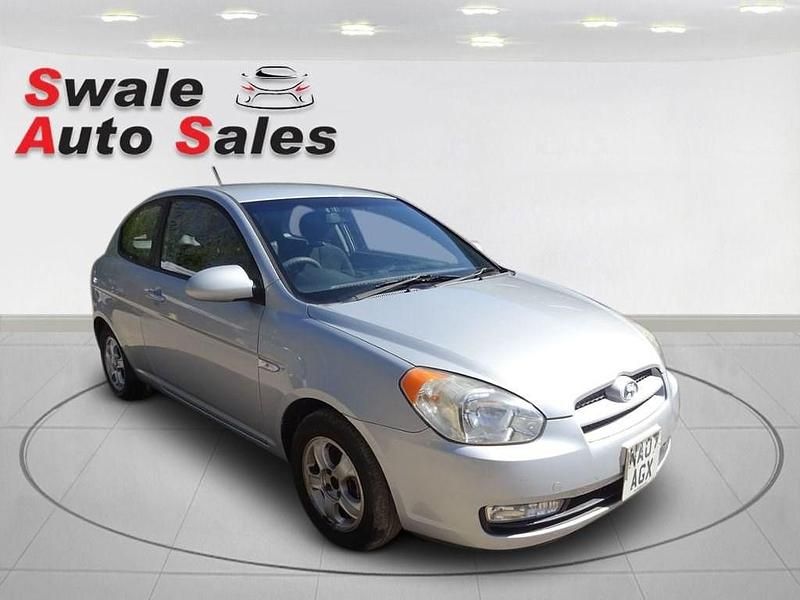 Used Hyundai Accent 2007 Silver Hatchback