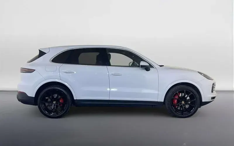 Used Porsche Cayenne 441 HP (324 kW) 2019 White SUV
