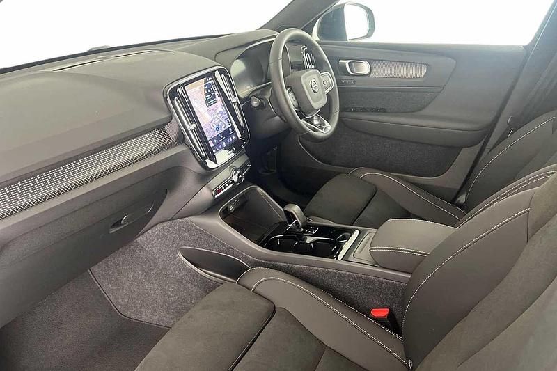 New Volvo EX40 Plus 185 kW (252 HP) 2025 Vapour grey SUV