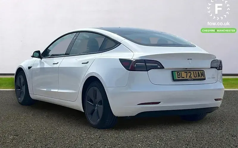 Used Tesla Model 3 Long Range AWD 258 kW (351 HP) 2023 White Sedan