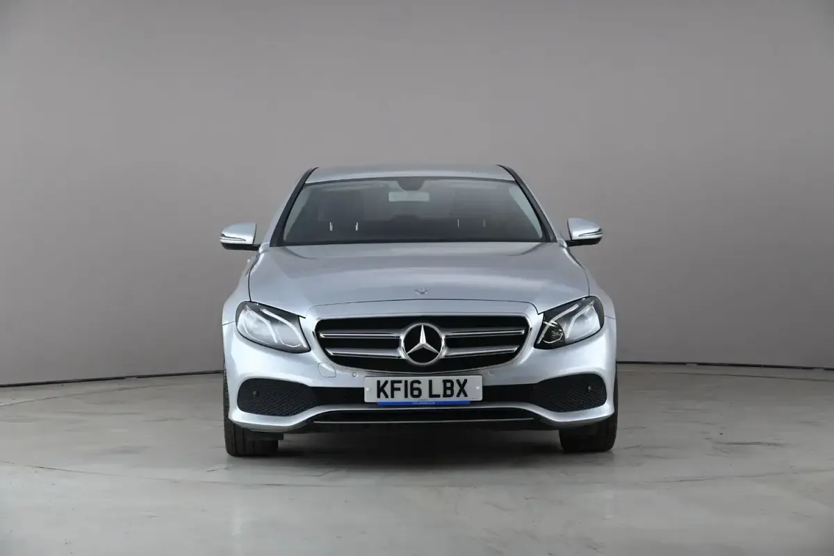 Begagnad Mercedes E220 SE 2016 Silver Sedan