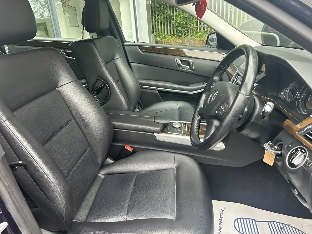 Used Mercedes E250 SE 2011 Blue Sedan