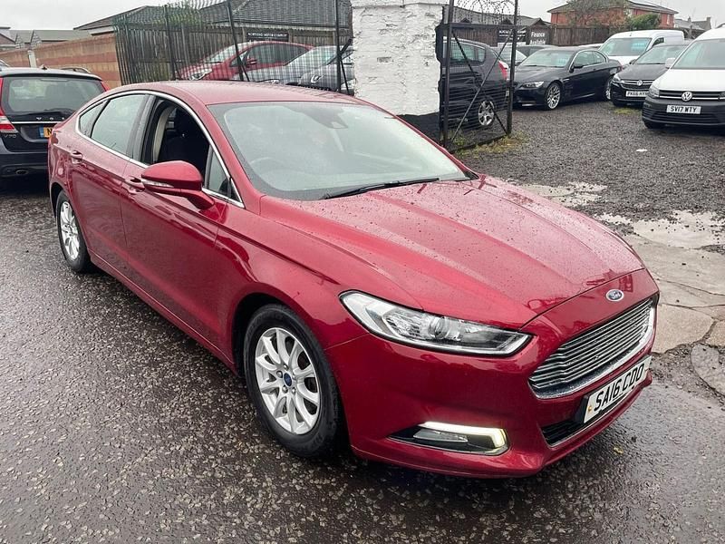 Red Used 2016 Ford Mondeo Titanium Hatchback | £6,495 (Fair price) - Image 1/4