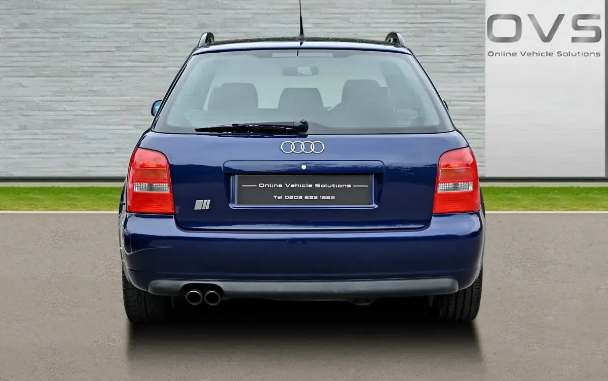 Used Audi S4 Performance 265 HP (194 kW) 2000 Blue Estate