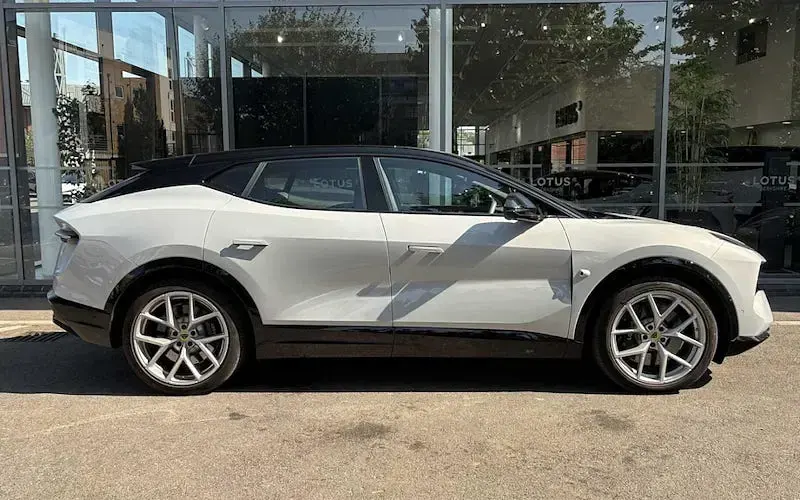 Used Lotus Eletre 450 kW (612 HP) 2026 SUV
