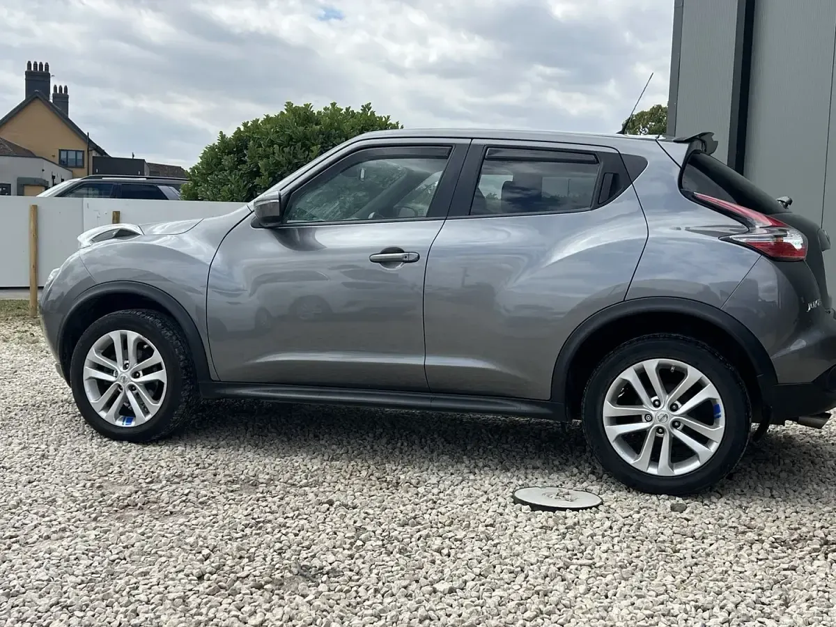 Used Nissan Juke N-Connecta 110 HP (80 kW) 2016 Grey SUV