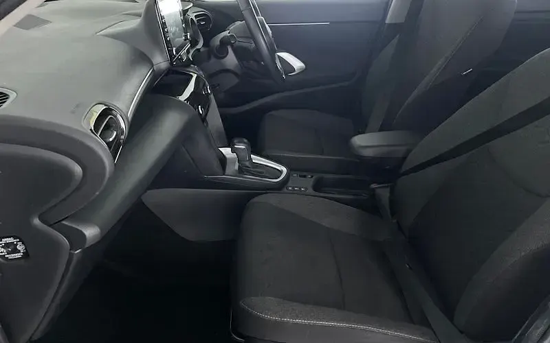 Used Toyota Yaris Hybrid 116 HP (85 kW) 2026 Estate