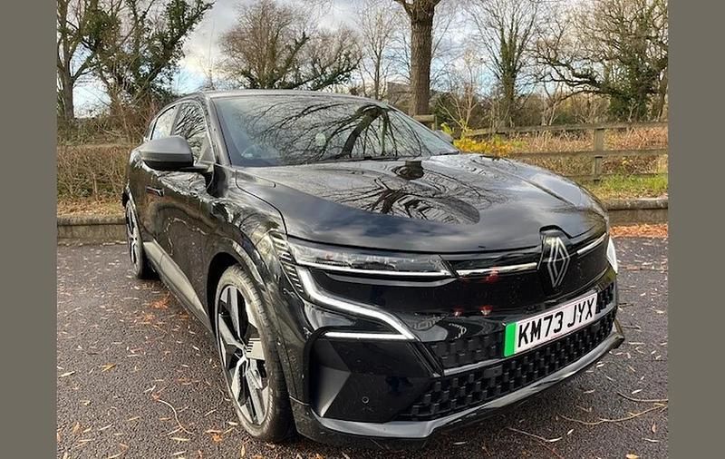 Used Renault Megane E-Tech Techno 160 kW (218 HP) 2023 Black Hatchback