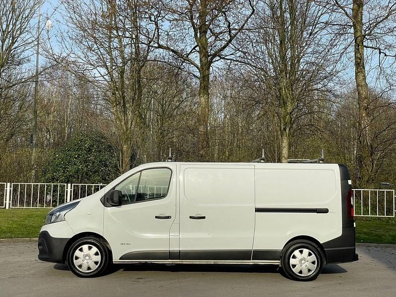 Used Renault Trafic Business 2014 White MPV