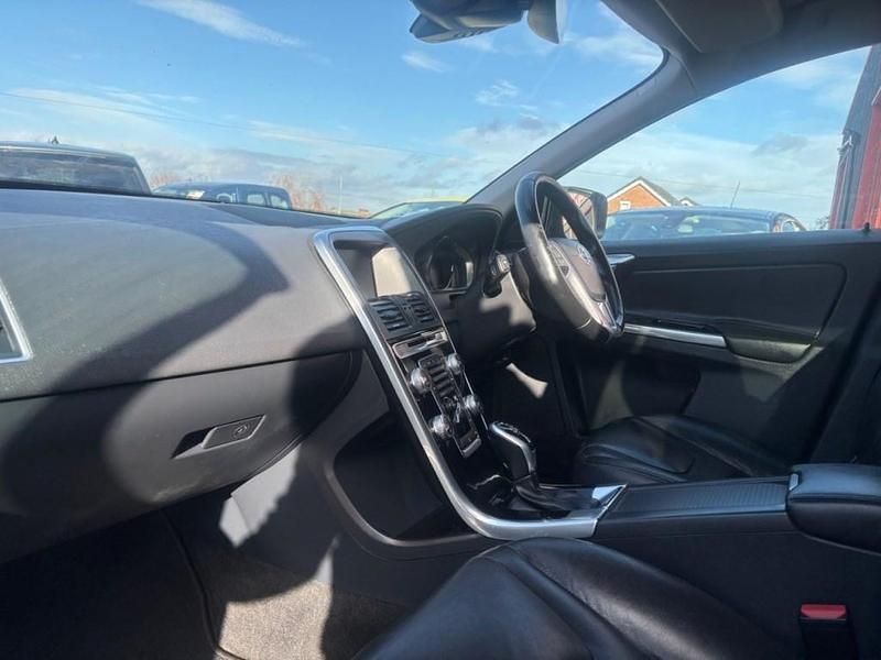 Used Volvo XC60 SE Lux 190 HP (139 kW) 2016 Blue SUV