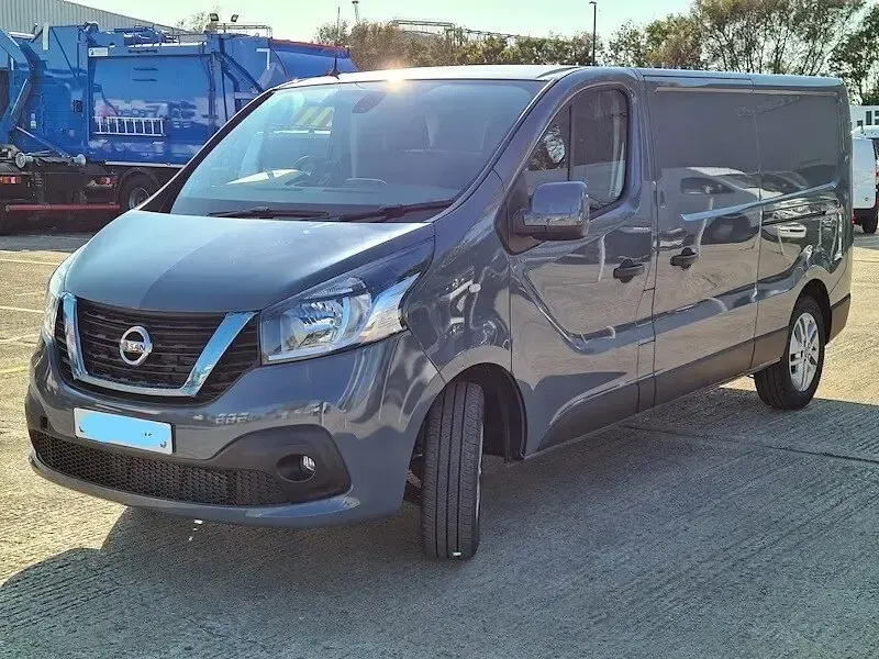 New Nissan Primastar Tekna 130 HP (95 kW) 2026 Grey MPV