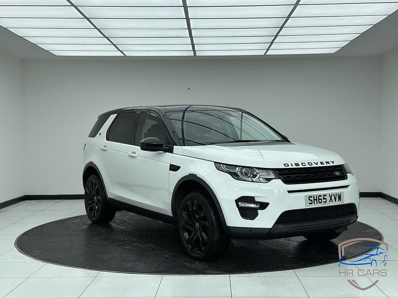 White Used 2015 Land Rover Discovery Sport HSE Luxury SUV | £13,799 (Fair price) - Image 1/4