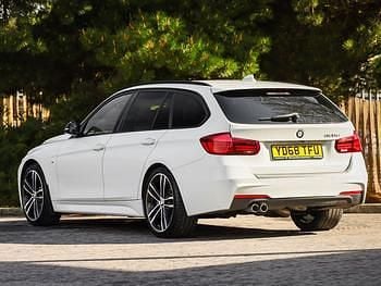 Used BMW 320 M Sport 190 HP (139 kW) 2018 White Coupe