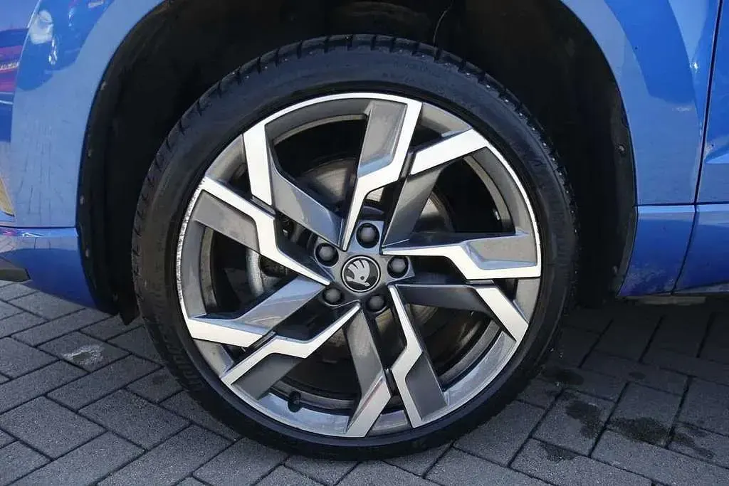 Used Skoda Karoq SportLine 150 HP (110 kW) 2025 Blue SUV