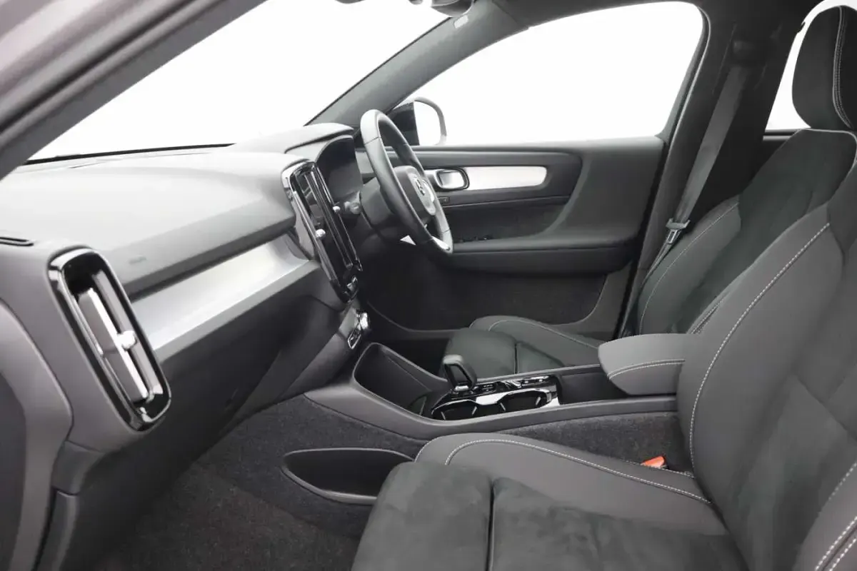 Used Volvo XC40 Plus 161 HP (118 kW) 2026 SUV